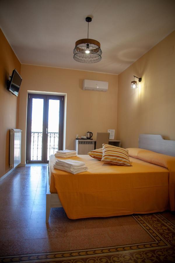 Al Centro Casa Vacanze Mistretta Esterno foto
